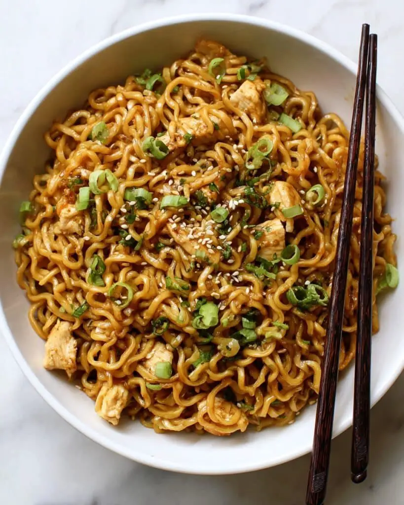 Sticky Garlic Chicken Noodles Recipe