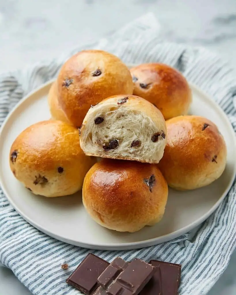 Norwegian Chocolate Buns (Sjokoladeboller) Recipe
